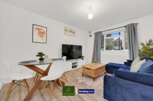 1 Bedroom Apartment By Arhouse Apartments Short Lets & Serviced Accommodation Highbury With Free WiFi