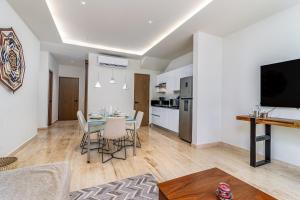 4 BR Penthouse - Pool & Gym - Great location - 508