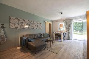Two-Bedroom Apartment room in Feriendorf Wallenburg