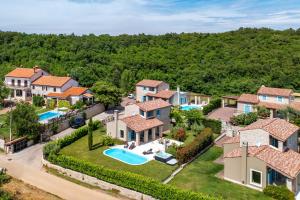 Villa Figlica for 6 people near Umag with private pool, jacuzzi & sea view - pet friendly