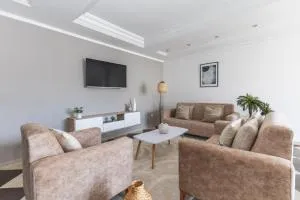 Appartement 4 pièces à Bir Mourad - Médéa