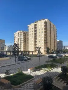 Losi Apartments - Sakës