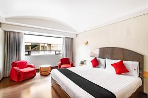 Capital O Andrade, Mexico City