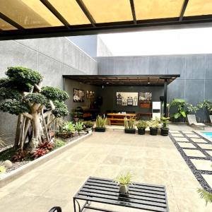 Parahyangan Lakeview Villa - KBP