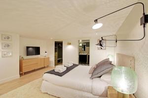 2 appartements en 1 - Superbe logement près du Louvre l 12P