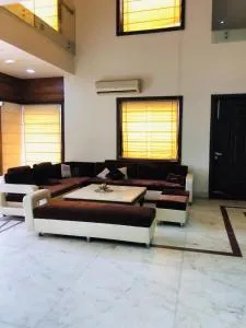 Hotel Kings Night - Khurja