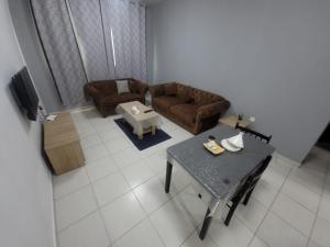 Cozy 1BR Sea Peek & Relax