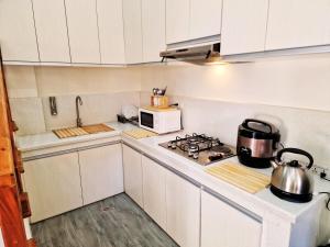 #6 Baguio City I Service Apartment I Deutsches Guesthouse & Homestay Baguio I Walking distance to Lordes Grotto and nearby tourist attractions