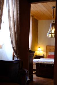B&B / Chambres d'hotes Le Reve d'Aghon Chambres et Restaurant : Suite avec Balcon