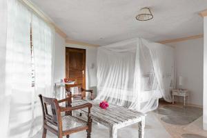 Exploreans Malaika Villas and Beach Club