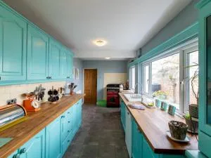 Pass the Keys Charming Retreat – Perfect for Outdoor Lovers - Esh