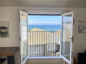 Chy Meor - a stonesthrow away from Porthmeor Beach