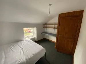 Room In A Shared House - 兰盖夫尼