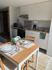 Maisons de vacances Gites sur Le Causse de St CHELS, charme sport et detente : photos des chambres