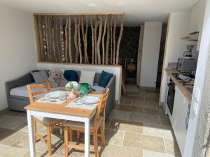 Maisons de vacances Gites sur Le Causse de St CHELS, charme sport et detente : photos des chambres