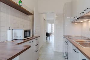 GuestHost Lovely Flat X6 in Santa Rita