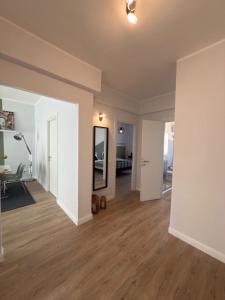 Flag Apartment - Metro A - Subaugusta