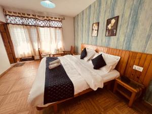 Hotel Maya Residency Manali - Obiekty bez kategorii w mieście Manāli