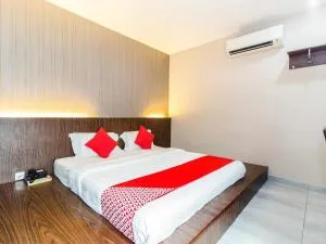Super OYO 340 Comfort Hotel - Kampong Batu Belah