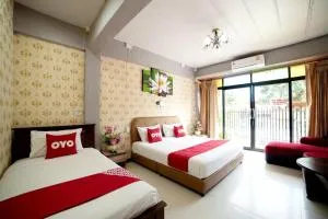 OYO 465 Krung Kao Traveller Lodge - 华富里