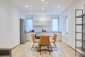 Milan Retreats Duomo