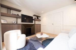 Relax in a Charming Flat in Le Marais