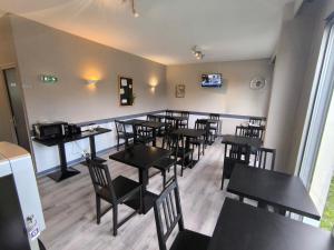 Hotels Adonis Lyon Est Hotel Artys : photos des chambres