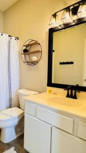 River Oaks 2BR beautiful condo