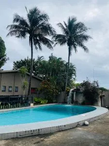 Mbazwana Inn - 焦济尼