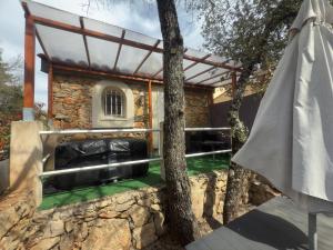 votre Cocon en pierre et son spa en option gîte le repos des chênes