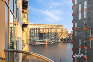 Two Bedroom Apt Monthly Stays at Millharbour By Azzurri Properties Short Lets & Serviced Accommodation Canary Wharf With Free WiFi
