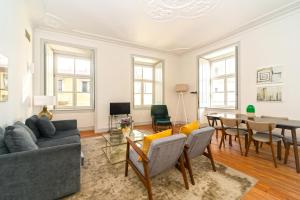 Bacalhoeiros 99 - Beautiful and bright Apartment @ Baixa, Chiado