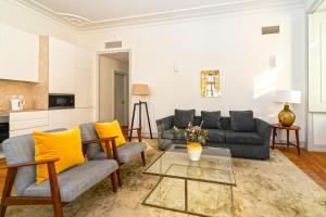 Bacalhoeiros 99 - Beautiful and bright Apartment @ Baixa, Chiado