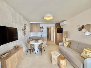 Appartement Eden B sanguinaires vue mer avec piscine résidence