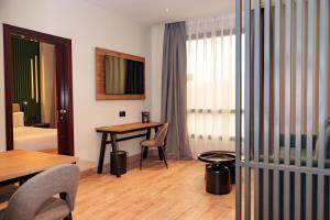 Junior Suite (4 Adults) room in Sercotel Princesa De Eboli