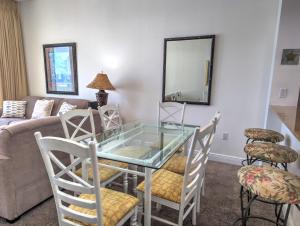 Serenity at Waters Edge-Bchfront-Great Amenities!
