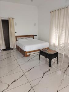 Robins Paradise Vagamon