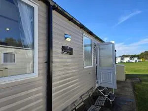 3 Bed-Sleeps 8-Free Parking-5 Min to Beach - Skelbo