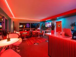 Hotel Royal Oak - Hazel Park