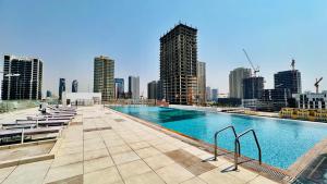 OYO HOME 1364 Fully Furnished Studio Apartments Jvc