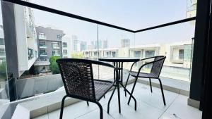 OYO HOME 1364 Fully Furnished Studio Apartments Jvc