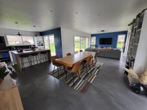 Villas Maison moderne 180 m2, a 10 min du Circuit des 24h du Mans : photos des chambres