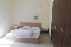 OYO 701 Home Zaroni bldg IC - Pensionen, Dubai