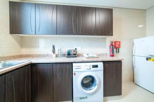 OYO 589 Najma Tower, Two bedrooms Apartments, Sports City