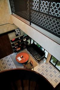 Chic Ekkamai Escape Near BTS, Dining & Nightlife