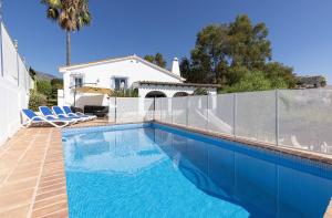 089 Traditional Andalusian 3 Bed Villa with Private Pool