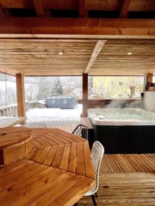Chalets Les Brimbelles, detente & spa, au coeur des Vosges : photos des chambres