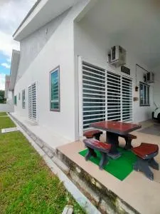 Iman4 Homestay - 丹戎马林