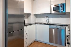2ndhomes Modern & Cozy 2BR Apartment in City Center