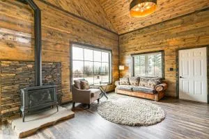 Hike, Hunt and Unwind Mtn-View Cabin in Del Norte! - Mosca